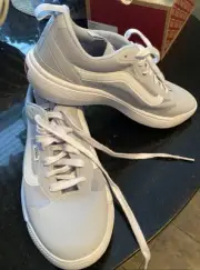Vans canvas sneakers 7.5 men’s 9 women’s