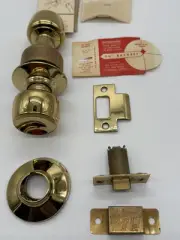 Lot of 2 Vintage YALE Door Knob BR5301 BRASS Passage Set Lock -NEW Brandywine