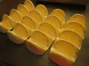 TOMMY BAHAMA MELAMINE YELLOW TACO HOLDER ( SET OF 4) RUSTIC CRACKLE-FAMILY