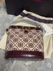 New TORY BURCH T MONOGRAM CHENILLE BUCKET BAG Claret/new Cream