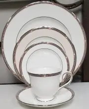Lenox Classics PEARLESCENCE PLATINUM 5PC Place Setting Never Used BRAND NEW