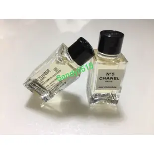 CHANEL 🔥香奈兒 N°5 L'EAU 清新晨露淡香水2ml or 低調奢華版4ml 香奈兒任ㄧ