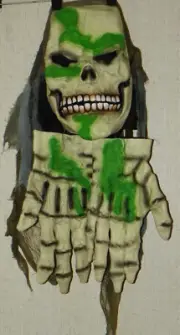 Halloween Horror Skeleton White w/Green Masks & Handset Age 14+ NWT