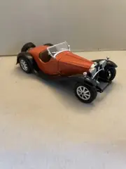 Classic 1932 Bugatti 1/24 scale mint no box