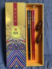 NEW Yunhong Crafts Gift Box 2 Sets of Chopsticks w/ Duck Rests