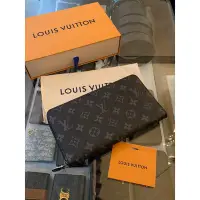 在飛比找Yahoo!奇摩拍賣優惠-Louis Vuitton Lv 加大款式 黑色老花 拉鍊 