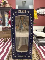 1977 McCormick Elvis Presley Whiskey Porcelain Decanter Music Box