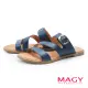 【MAGY】蠟感牛皮金屬釦寬帶平底涼拖鞋(藍色)