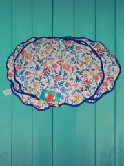 6 New Pioneer Woman Mazie Scalloped Reversible Quilted Placemats 17A