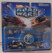 Hot Wheels 1995 Road Wars Wastelander Crash Cavalry Vehicle Grappling Bones