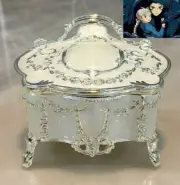 WHITE TIN ALLOY VINTAGE MUSIC BOX : HOWLS MOVING CASTLE