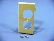 Leviton PSE8-I Ivory 1-Gang Thermoplastic Unbreakable Sectional Wallplate Cover
