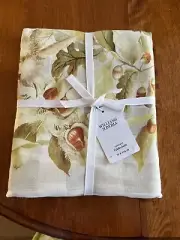 Williams Sonoma Chestnut Tablecloth 70 x 108 Made in Italy 100% Linen NWT