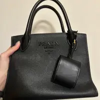 在飛比找PopChill優惠-[二手] 全配Prada Monochrome Saffia