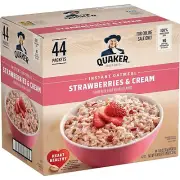 Quaker Instant Breakfast Whole Grains Oatmeal, Strawberries & Cream, 44 Packets
