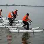 .水上自行車成人雙人三人腳踏船充氣式浮筒自行車水上樂園公園戶外