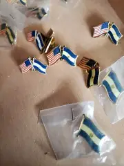 20 Pins 2 EL SALVADOR NATIONAL WORLD FLAG 18 USA EL SALVADOR COUNTRY FLAG NOS