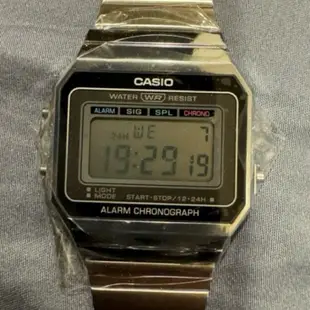CASIO 卡西歐 電子 二手9.9成新無刮無保卡無盒 鋼帶錶 (銀) 超薄錶殼 A700W-1A