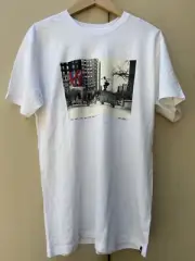 Mens DC skateboarding T-shirt Medium Size