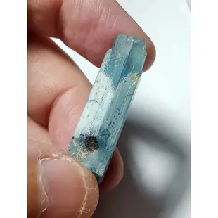 天然越南無處理海藍寶石(Aqarmarine)原礦....少見大支又藍的晶柱…金工,手做,礦標
