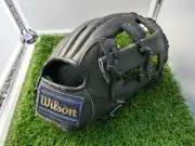 Wilson baseball glove Brand new with tags for juniors