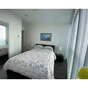 Million Dollars Cn Tower And Views - 2 Bedroom Suite With Parking And Balcony
