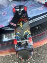 New SAKAR Tony Hawk 31" Signature Series SKATEBOARD Hawk Red Gold & Blue