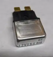 CUSTOM CHROME HARLEY DAVIDSON 12V 15 AMP CIRCUIT BREAKER 17064 74587-94 W22-20G