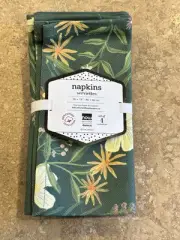 Now Designs Danica 4 Pack Green/Floral Cloth Napkins Bees and Blooms 18"X18" NEW