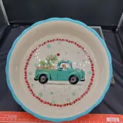 2021 Pioneer Woman Pie Plate Charlie Beagle Dog in Pickup Truck w Christmas Tree