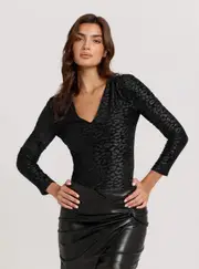 GUESS Women's Black Elizabeth V-Neck Bodysuit Size: XL, Elastane