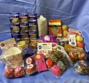 NEW Lot 1000 + mixed size and prints Reynolds Baking Cups Cupcake