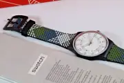 NEW Swiss Swatch PULL-OVER Gent Black Green Blue Silicone 41mm Watch SUON115 Un