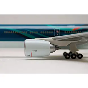 Hogan 1/200 國泰航空 Cathay Pacific 777-300ER B-KPF 亞洲國際都會 木製底座