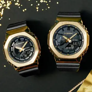 【CASIO 卡西歐】G-SHOCK 時尚經典八角型農家橡樹金屬錶殼雙顯錶-黑金(GM-2100G-1A9 情侶錶)