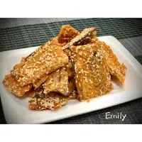 在飛比找蝦皮購物優惠-Emily澎湖名產直送🚚 黃金魚酥 / 鮮魚骨酥 100g 