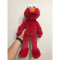 在飛比找蝦皮購物優惠-Uniqlo x Kaws x Sesame Street 