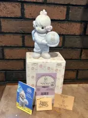 PRECIOUS MOMENTS THE CLUB THAT'S OUT OF THIS WORLD FIGURINE DD320DXX