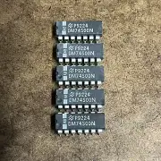 (5 Pcs) National Semi DM74S00N Quad 2-Input NAND Gate 14-DIP IC