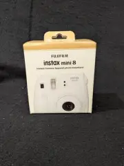 NIB Fujifilm Instax Mini 8 Instant Camera- White