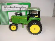 1/16 John Deere 4040 Tractor W/FWA & Duals by ERTL NIB! 2001 Toy Tractor Times!