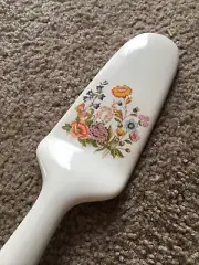 Cake Pie Server VTG 1970s Porcelian Serving Utensil Floral Cottage Shabby