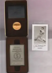 1993 Pinnacle Joe DiMaggio Tin Set With Autograph #1015