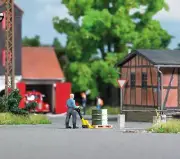 Pallet Truck Action set OO/HO Gauge Busch 7809