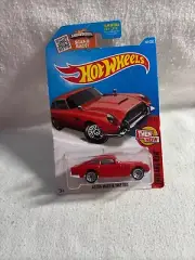 HOT WHEELS ASTON MARTIN 1963 DB5 NEW