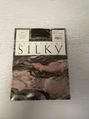 Berkshire Silky Extra Wear Sheer Control Top Pantyhose Size 4 Off Black #4527