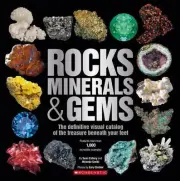 Rocks, Minerals & Gems by Miranda Smith (English) Hardcover Book
