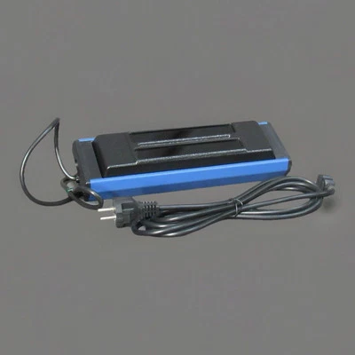 * NEW VWR 89131-490 UV-A Hand Lamp; 6-Watt 365nm, FOR 230v 50Hz ONLY