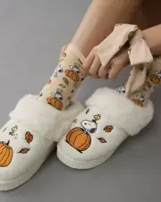 AE American Eagle Fall Peanut Snoopy Woodstock Slippers Size 9 + Socks NWT