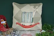 POTTERY BARN ROCKING REINDEER CREWEL EMBROIDERED PILLOW COVER –NWT- ON PRANCER!